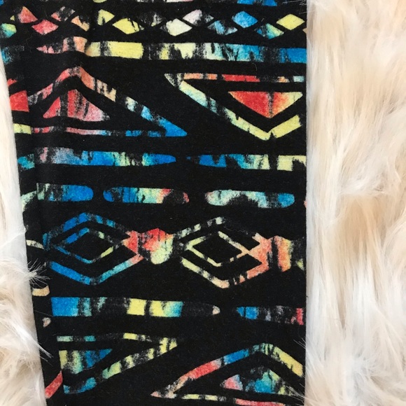 Forever 21 Aztec Rainbow Legging 👖 - Picture 3 of 5